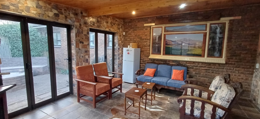 To Let 5 Bedroom Property for Rent in La Provance Free State